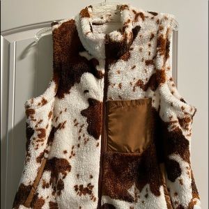 Women’s Sz L Soft Fluffy Cow Print Vest Zip Front w/Pockets Brown, Rust on Ivory